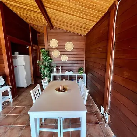 El Paraiso シャレー マンザネラ